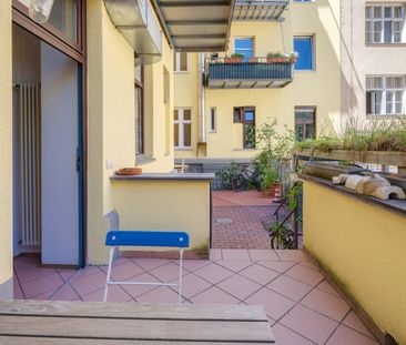 Studio apartment in Schwabing with idyllic terrace and washing mach... - Photo 6