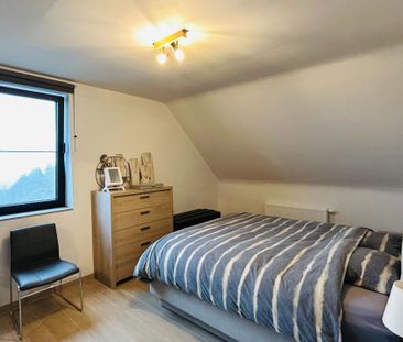 Prachtig en ruim duplexappartement met 3 slaapkamers, autostaanplaa... - Photo 3