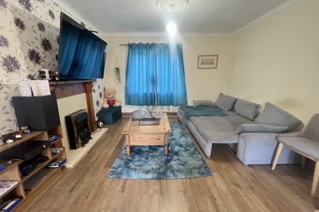 Lowestoft Road - Photo 3