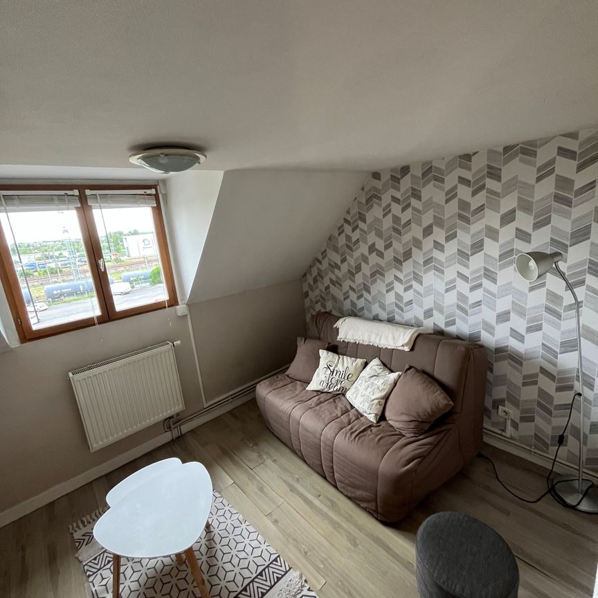 STUDIO MEUBLÉ PROCHE DE LA GARE - Photo 1