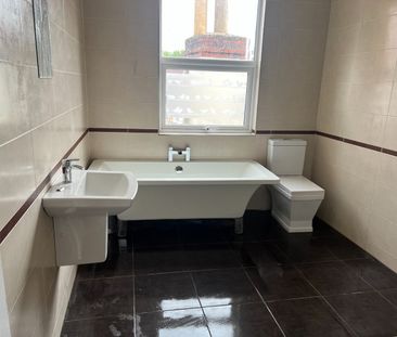 Room in a Shared Flat, Fishponds Road, BS16 - Photo 4