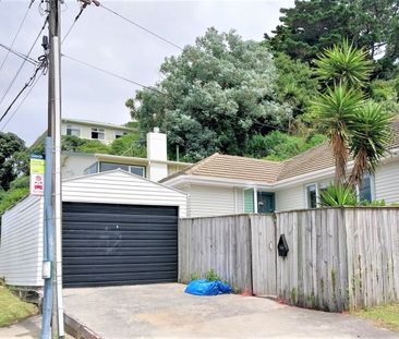 Sunny Three Bedroom Home in Miramar - Photo 1