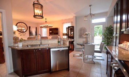 For Lease - 7009 Lessard Lane, Mississauga, Ontario - Photo 5