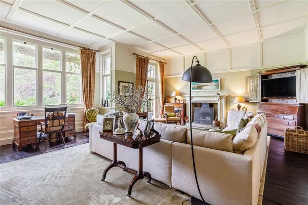 4 bedroom semi-detached house to rent - Photo 1