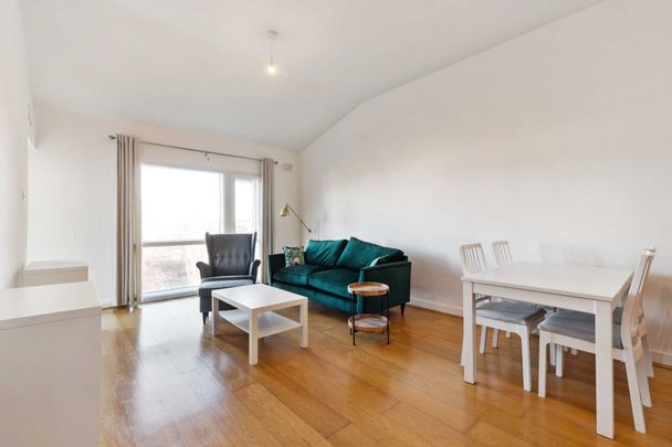 Price €2,329 pcm - Available 03/03/2025 - Furnished - Photo 1