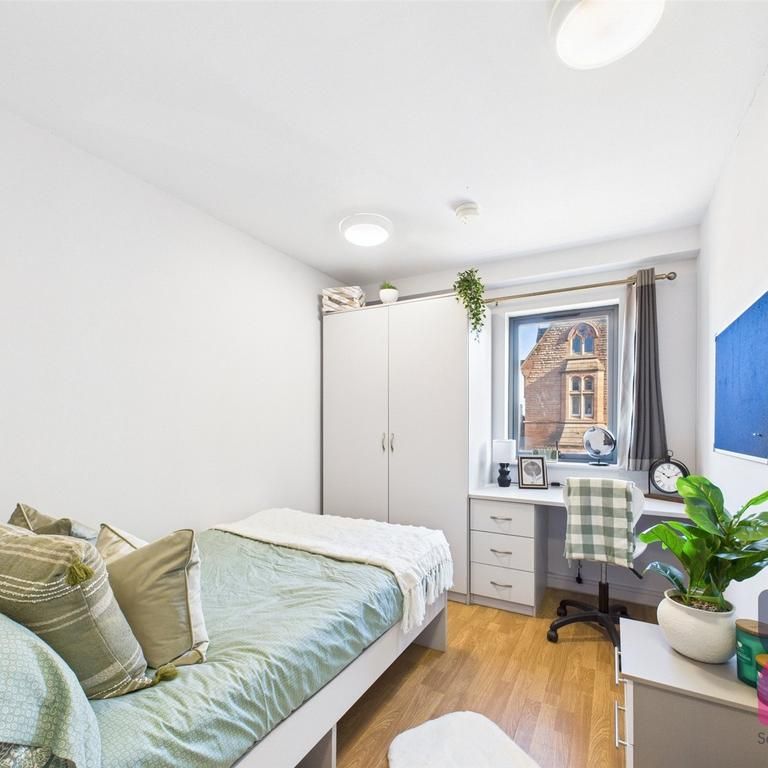 1 bedroom property to rent - Photo 1