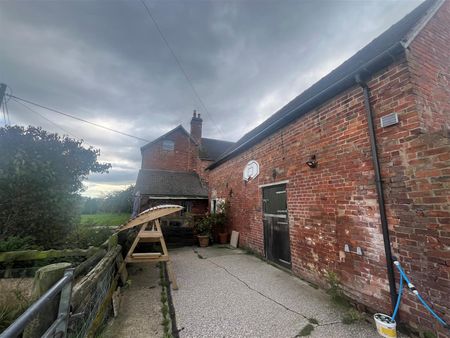 1 Huffley Farmhouse Huffley Lane, Shrewsbury, SY4 3AE - Photo 2