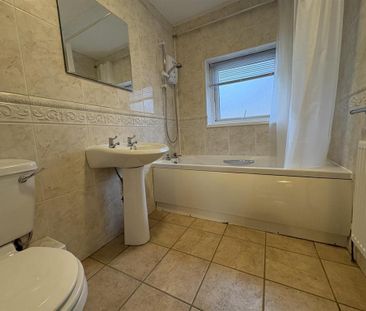 2 bedroom semi-detached house to rent - Photo 6