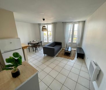 A louer charmant T2 meublé de 39.86 m2 avec vue dégagée - Place du ... - Photo 2