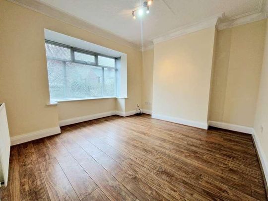 Lime Grove, Prestwich, M25 - Photo 1