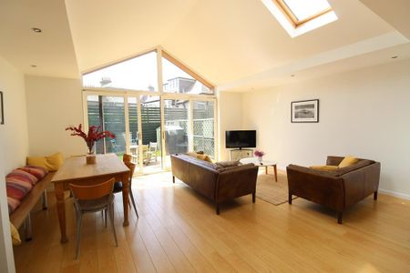 3 bedroom terraced house to rent - Photo 2