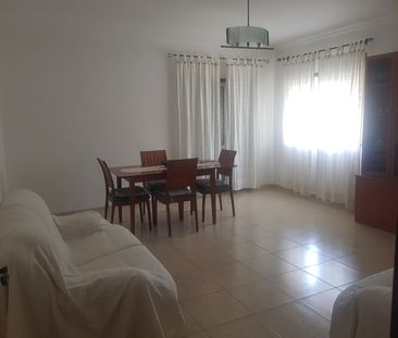 Apartamento T2 Mobilado com Elevador e Varandas - Arrendamento Sazo... - Photo 4