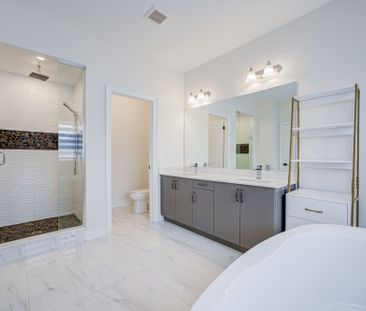 For Lease - 376 Seaview Heights, East Gwillimbury, Ontario - Photo 2