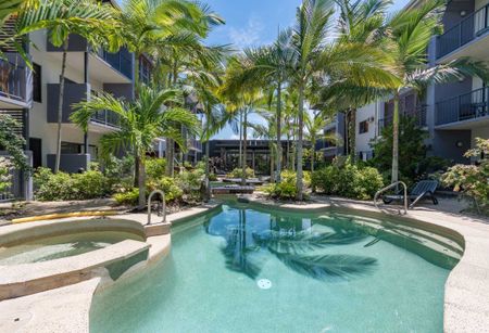 CAIRNS CITY APARTMENT, IN SOUGHT AFTER COMPLEX! - Photo 2