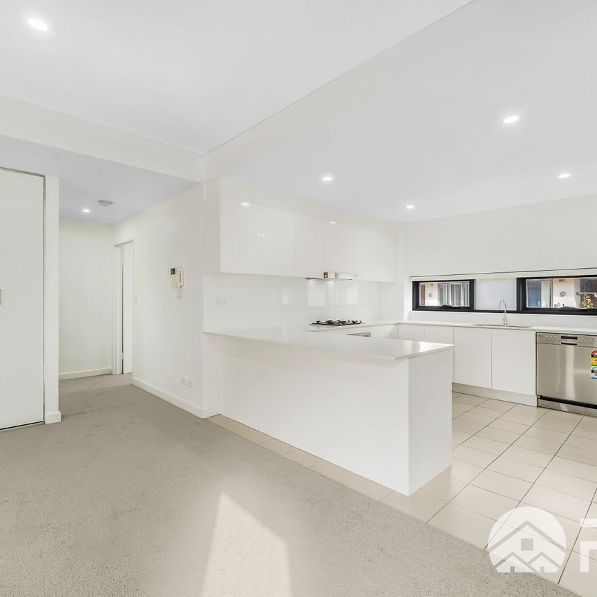 4.07/19-21 Wilson St Botany - Photo 1