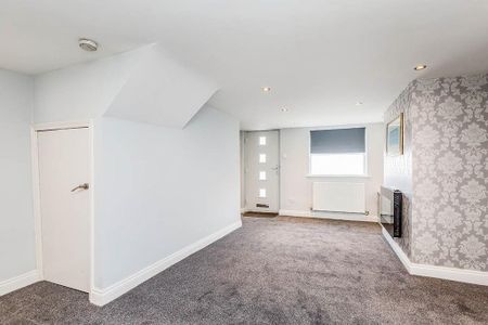 2 bedroom terraced house to rent - Photo 4