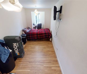 Student Properties to Let - Photo 3