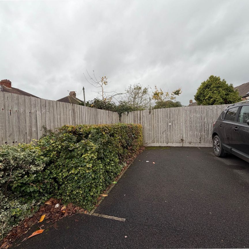 1 BEDROOM APARTMENT - Photo 1