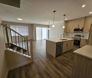 Brand New 3 Bedroom Home — 3 Bedrooms House - Photo 1