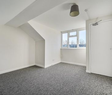 4 bedroom terraced house to rent - Photo 5