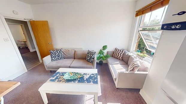 6 bedroom ground floor flat to rent - Photo 1