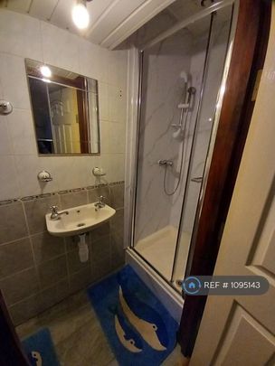 2 bedroom end of terrace house to rent - Photo 1