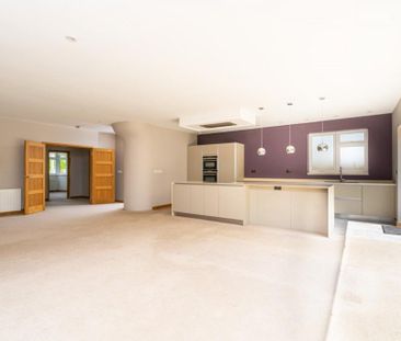 3 bedroom detached bungalow to rent - Photo 5