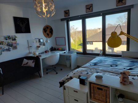 Lumineuse maison 6ch + bureau avec jardin et garage à 1630 Linkebeek  Loyer: 2 200 € - Photo 3