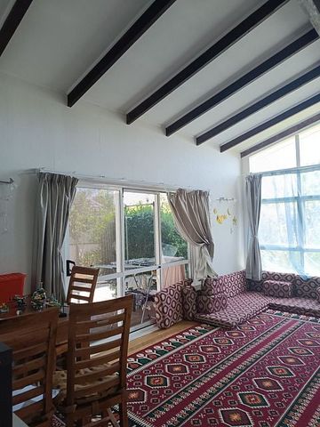 Renovated family home with spacious garden - Photo 4