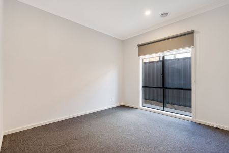 Low Maintenance Family Home - Photo 4