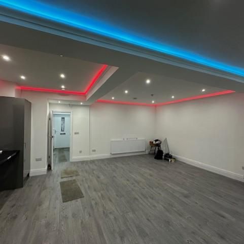 4 bedroom semi-detached house to rent - Photo 1