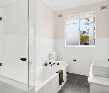 Light-Filled Living in a Prime Artarmon Location - Photo 6