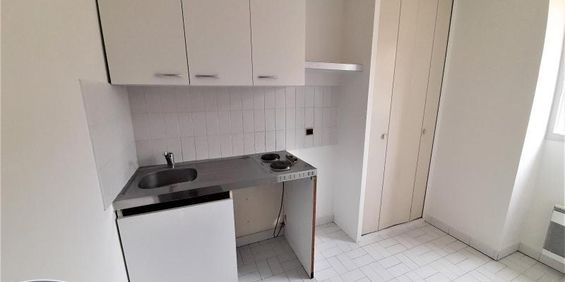 Location Appartement 1 pièce 27m² POITIERS 86000 - Photo 3