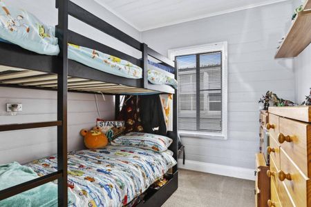 Charming Family Home - Photo 5