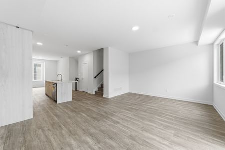 For Lease - 12 Mermot Lane, Richmond Hill, Ontario - Photo 4