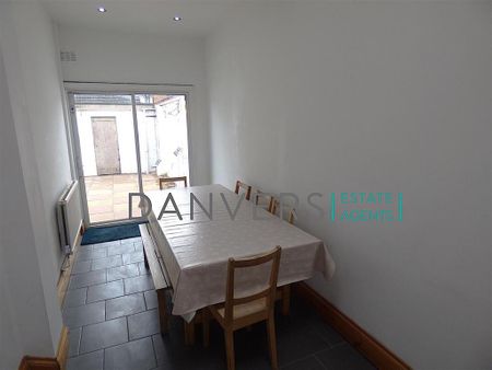 6 bedroom detached house to rent - Photo 2