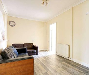 Nightingale Road, London, N9 - Photo 2