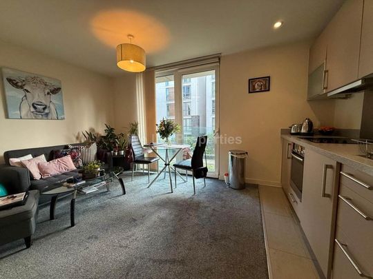 Studio to rent - Photo 1