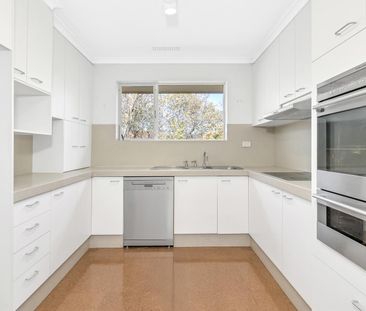 72 Fitchett St, Garran ACT 2605 - House For Rent | Domain - Photo 3