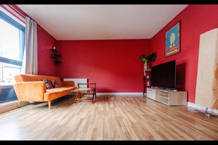 2 Bed Flat, Clarkston Road, G44 - Photo 2