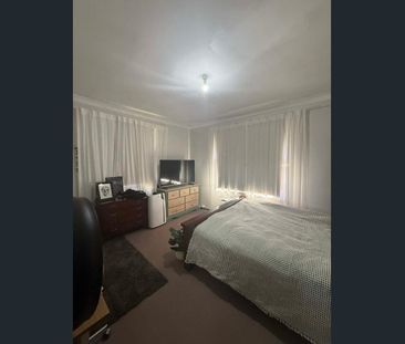 Charming Coastal Living – Prime Bunbury Location - Photo 3