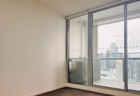 Secondary Bedroom - Photo 3