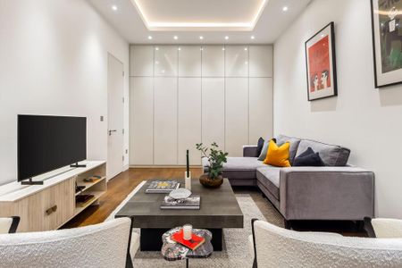 4 bedroom end of terrace house to rent - Photo 2