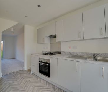 2 Bedroom - Photo 4