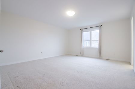 For Lease - 1096 Greenhill Avenue, Oshawa, Ontario - Photo 4