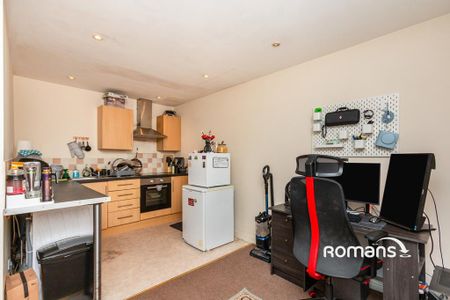 1 bedroom flat to rent - Photo 4