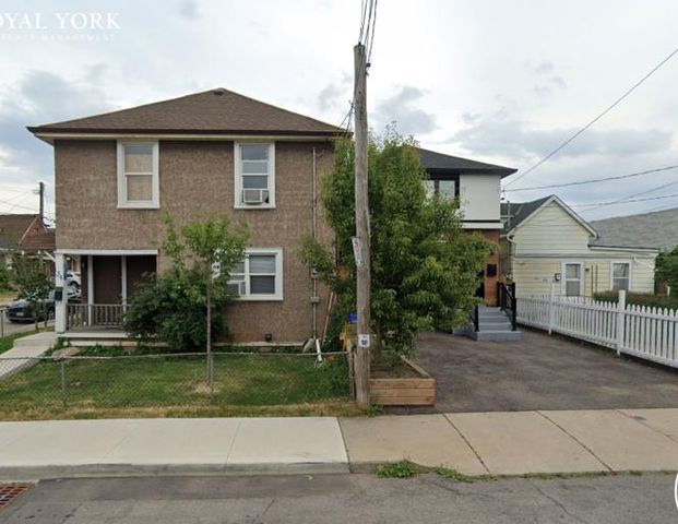 1-52 Frederick Avenue, Hamilton, Ontario L8H 4K4 | 52 Frederick Avenue, Hamilton - Photo 1