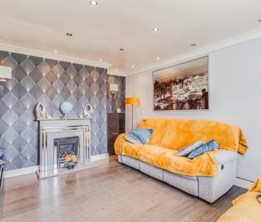 Victoria Grove, Wakefield - Photo 2