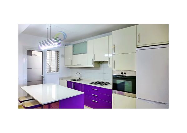 Apartamento con terraza grande en La Pineda