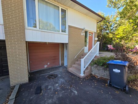 For Lease - 1224 Cramer Street, Mississauga, Ontario - Photo 3
